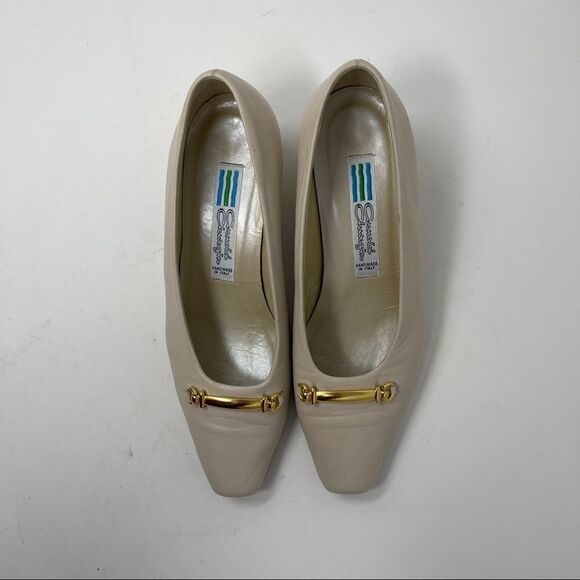 Arnold Churgin Beige Leather Pumps Gold Bar Block Heel Women's 5-1/2B Off-White - Picture 2 of 9